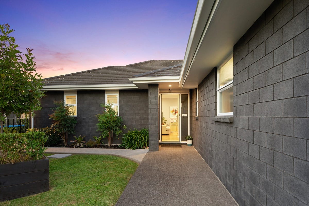 11 Caldera Close, Pyes Pa, Tauranga - Carousel 2