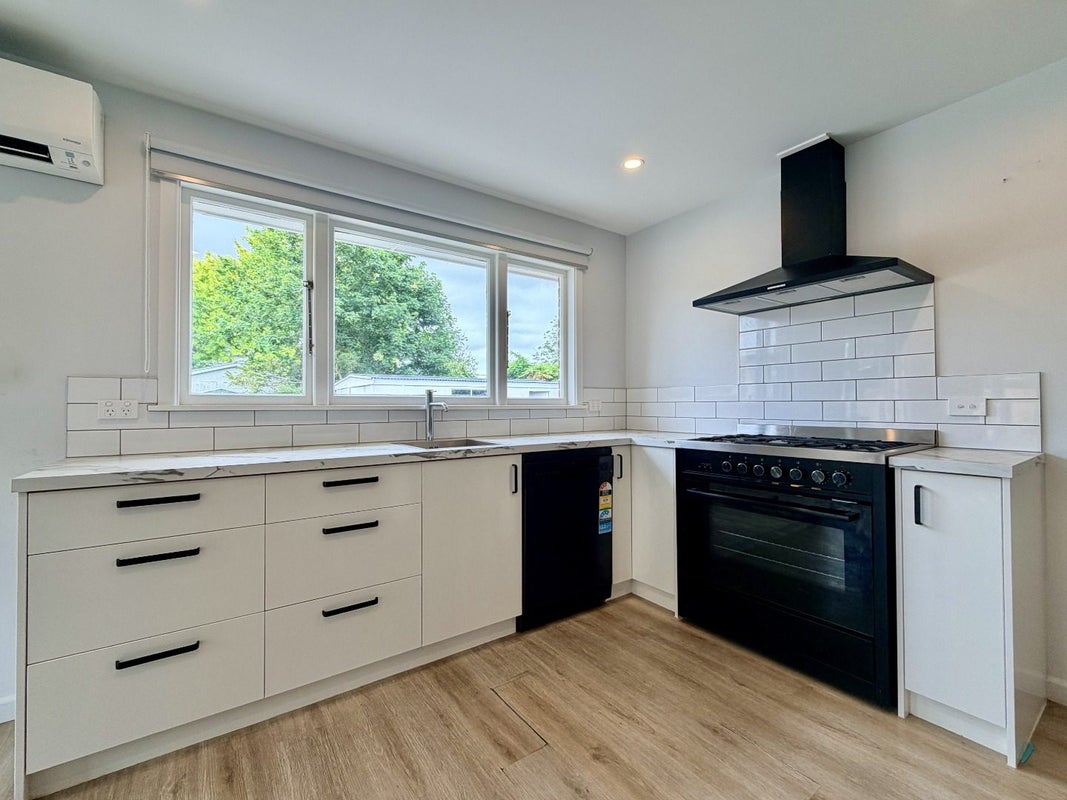 35 Vagues Road, Northcote, Christchurch - Carousel 2