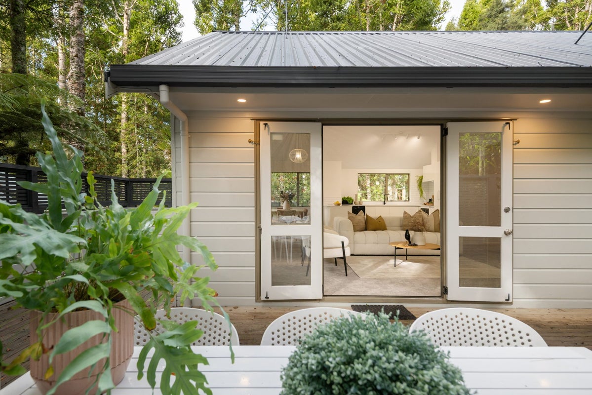 1/48 Park Hill Road, Birkenhead, Auckland - Carousel 1
