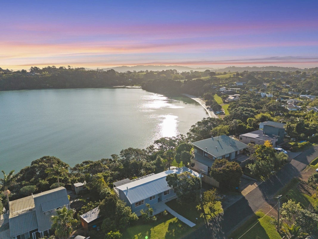 40 Shelly Beach Road, Surfdale, Waiheke Island, Auckland - Carousel 21