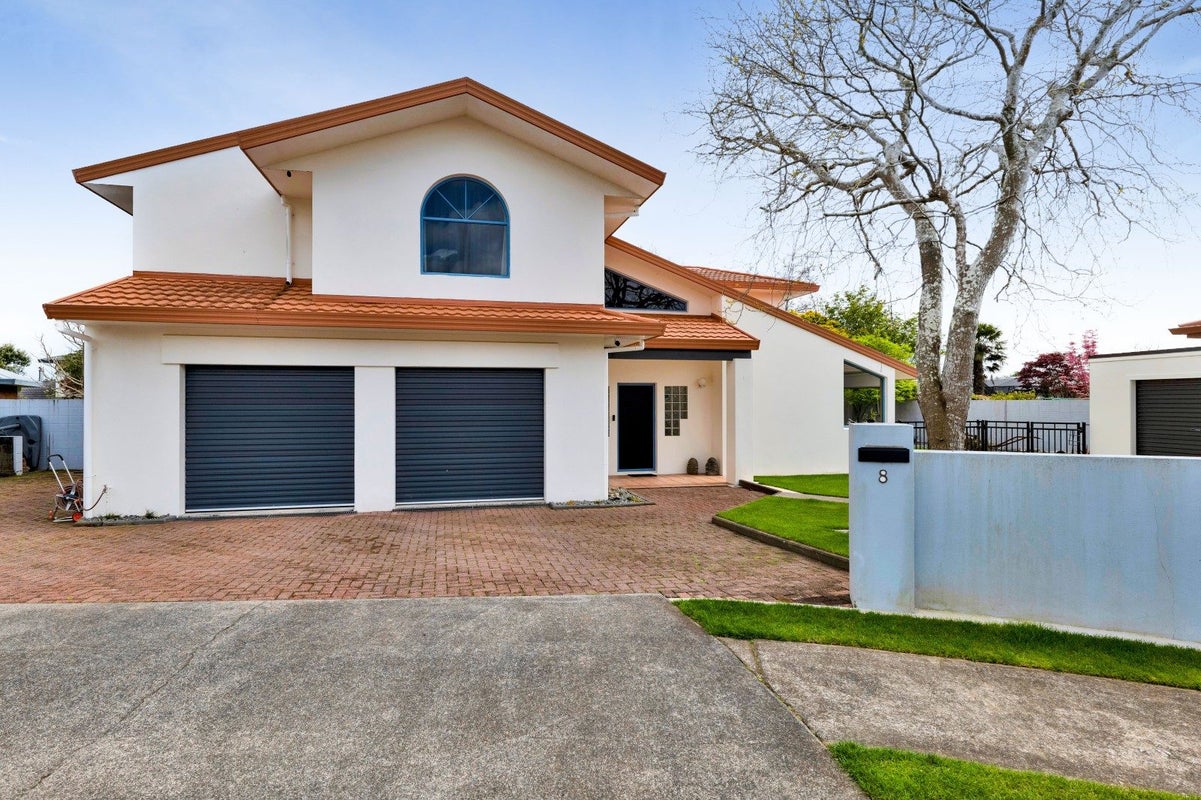 8 Taylor Place, Merrilands, New Plymouth - Carousel 37