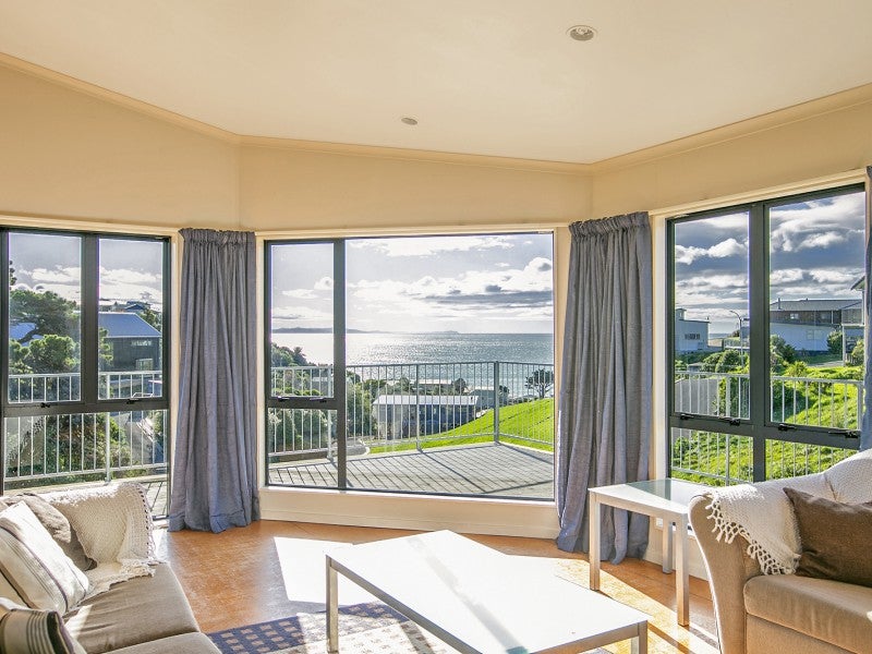26 Balfour Crescent, Castlepoint - Carousel 2