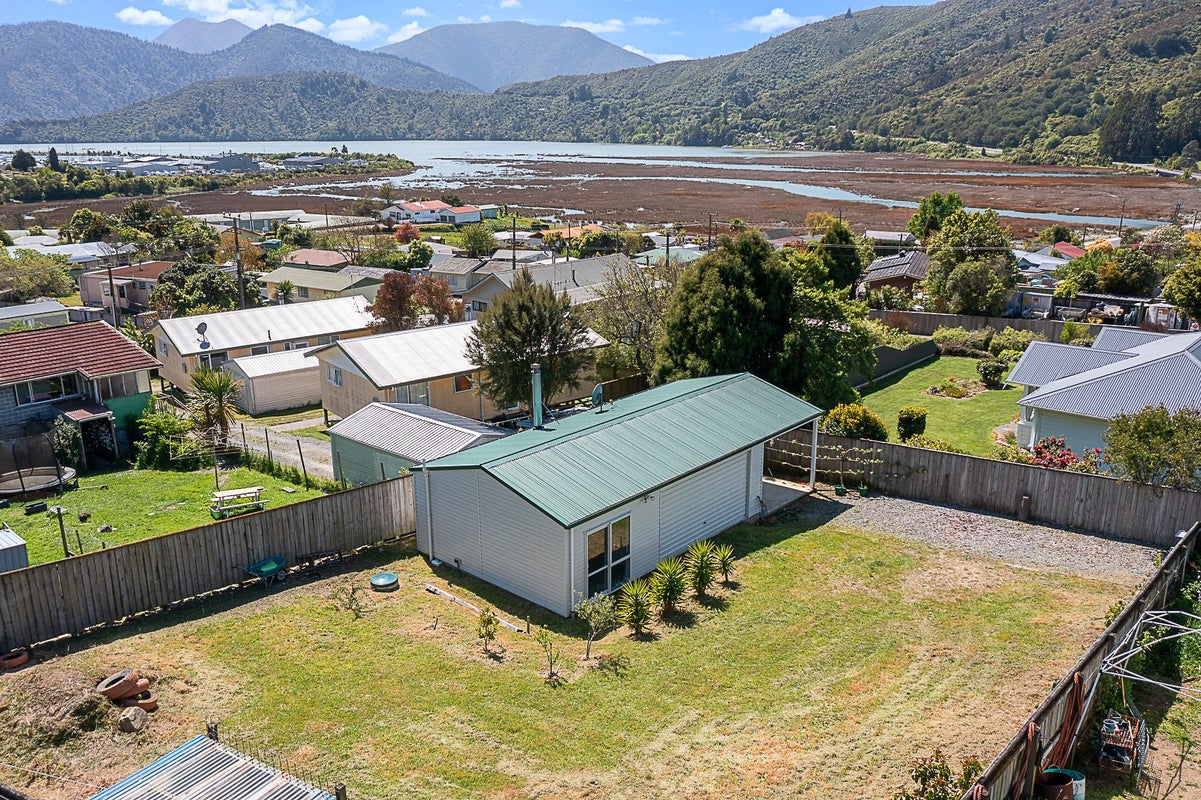 3 Mclean Drive, Havelock - Carousel 1