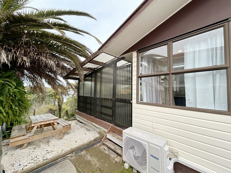 9 Queen Mary Avenue, New Lynn, Auckland - Carousel 13
