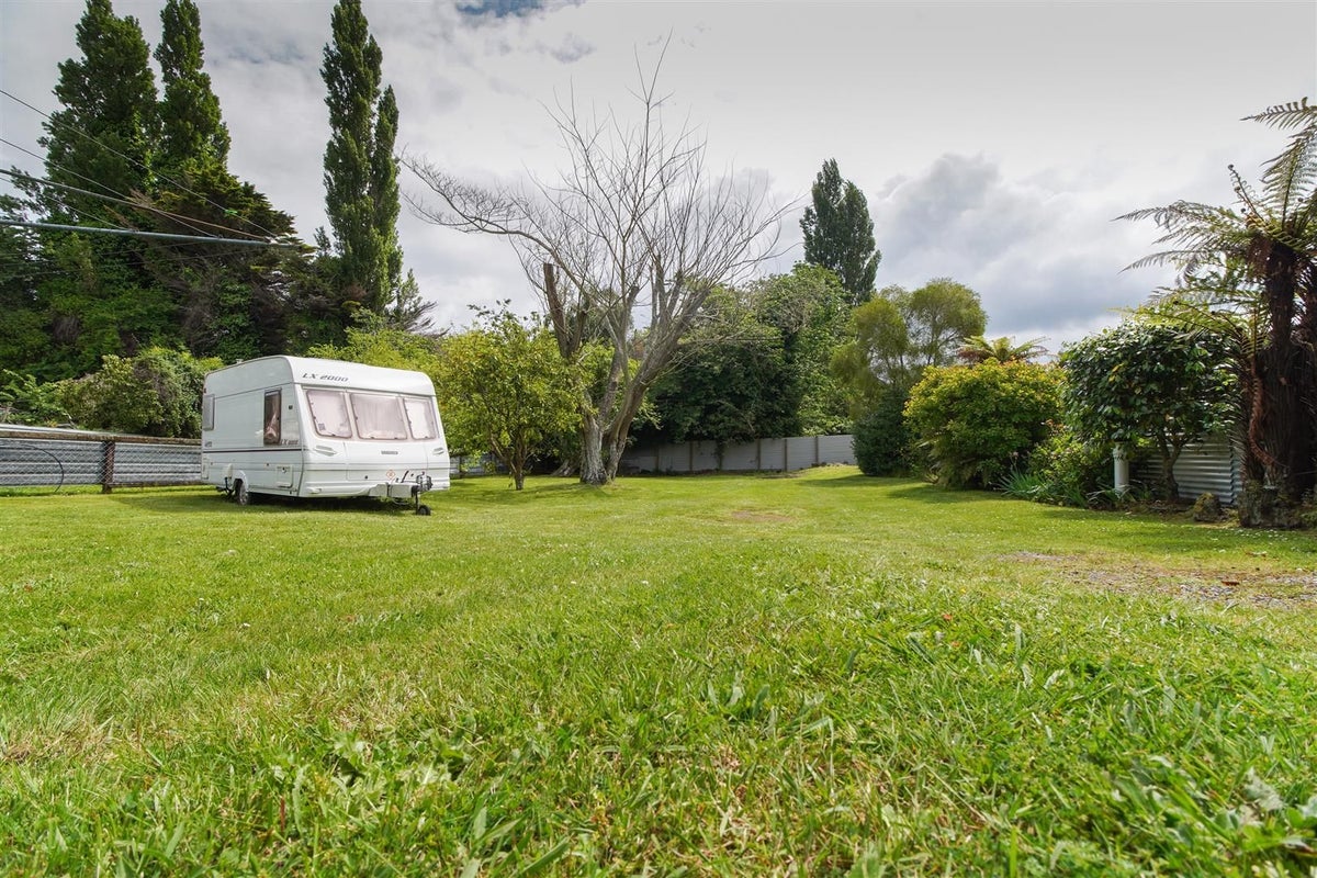 130 Koutu Road, Kawaha Point, Rotorua - Carousel 2