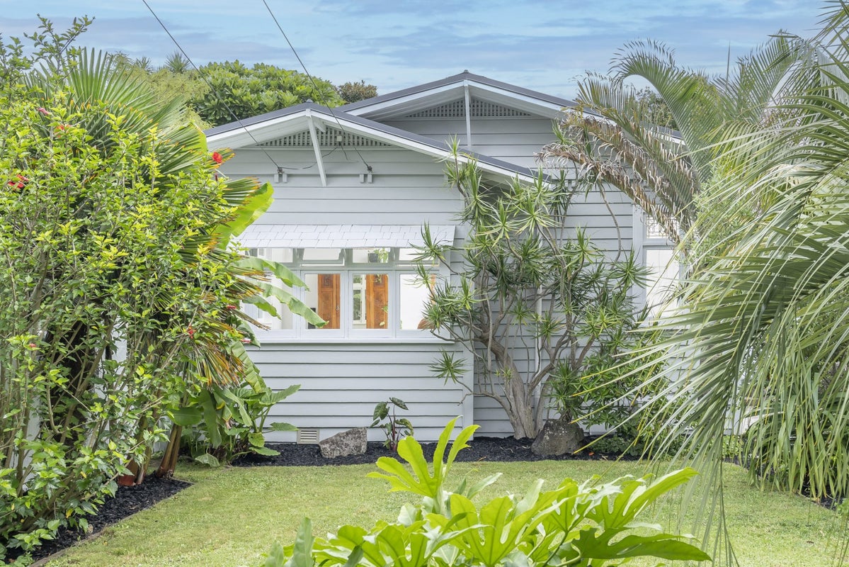 8 Altham Avenue, Mount Eden, Auckland - Carousel 1