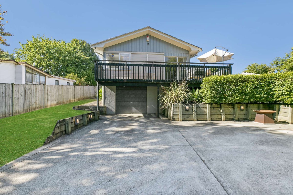 52 Redcrest Avenue, Red Hill, Papakura - Carousel 2