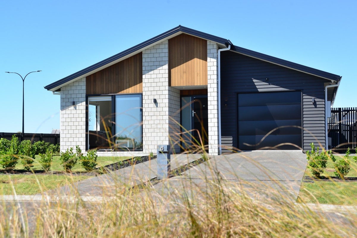 8 Couldsack Avenue, Chartwell, Hamilton - Carousel 1