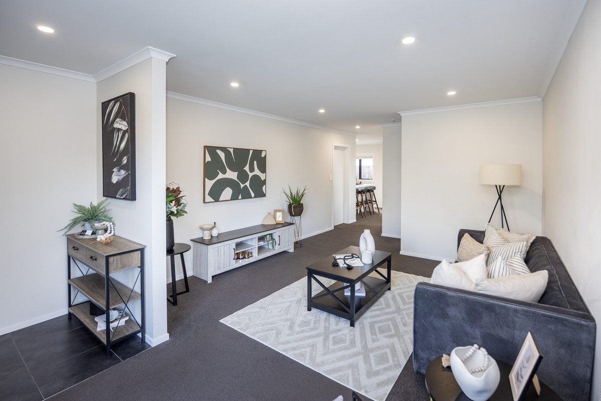 4 Ridgedale Crescent, Flagstaff, Hamilton - Carousel 2