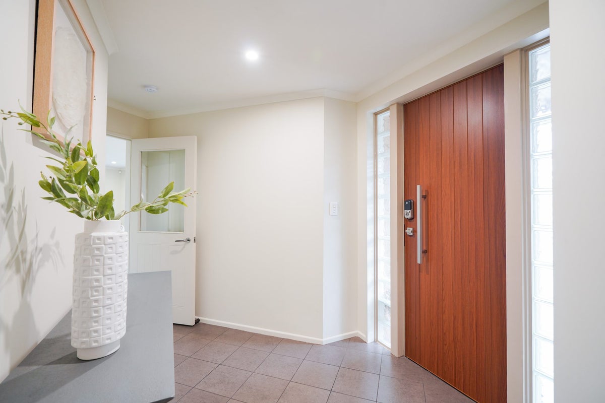 53 Glenroy Park Drive, Waikiwi, Invercargill - Carousel 2