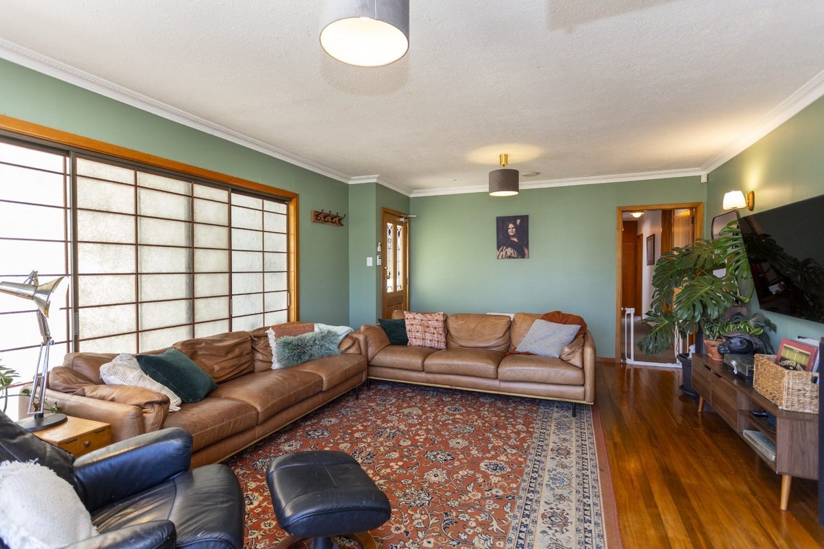 8 Gow Place, Woolston, Christchurch - Carousel 2