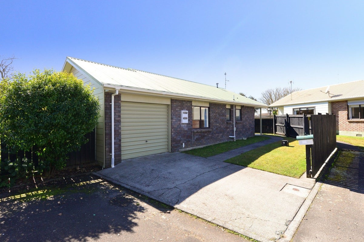 12 Olwyn Green, Dinsdale, Hamilton - Carousel 1