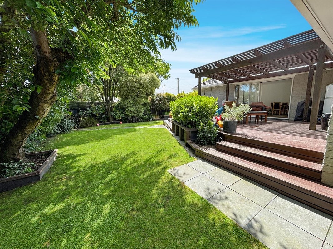 35 Pinehurst Crescent, Russley, Christchurch - Carousel 14