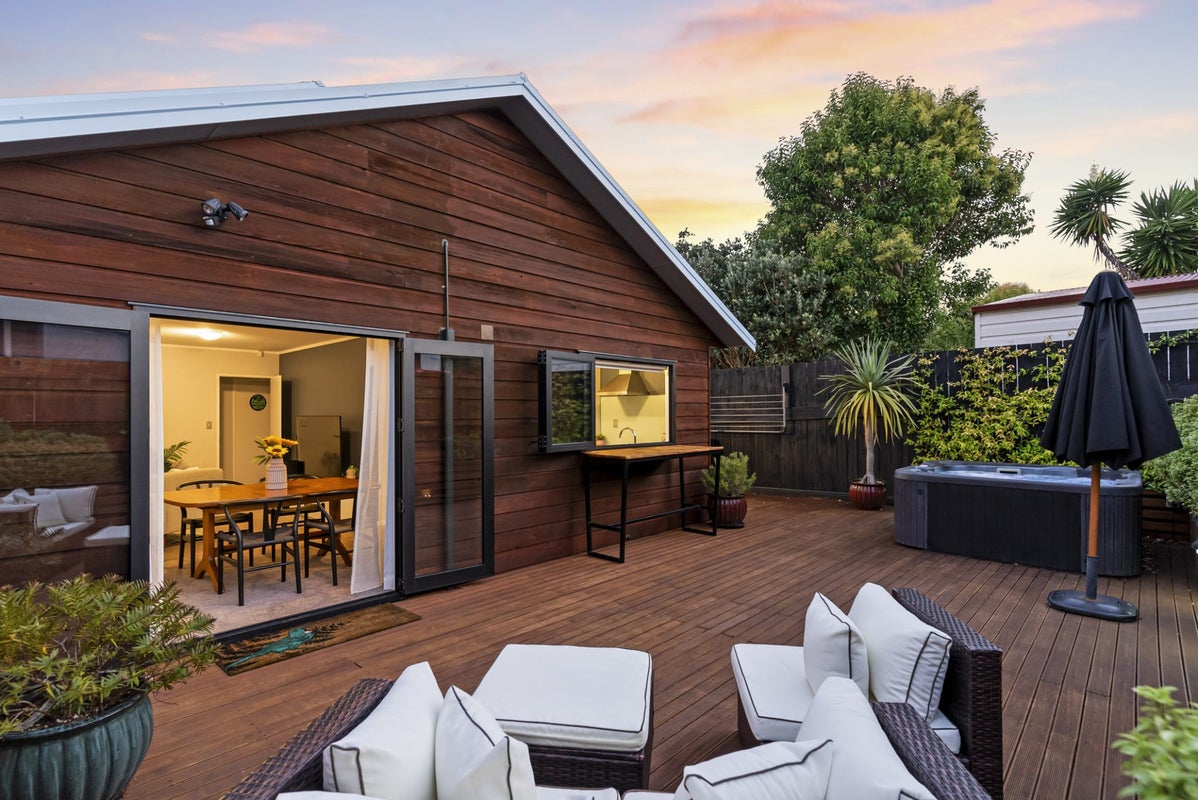 49A Panorama Road, Mount Wellington, Auckland - Carousel 1