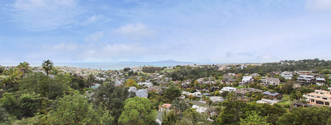 164 Browns Bay Road, Murrays Bay, Auckland - Carousel 1
