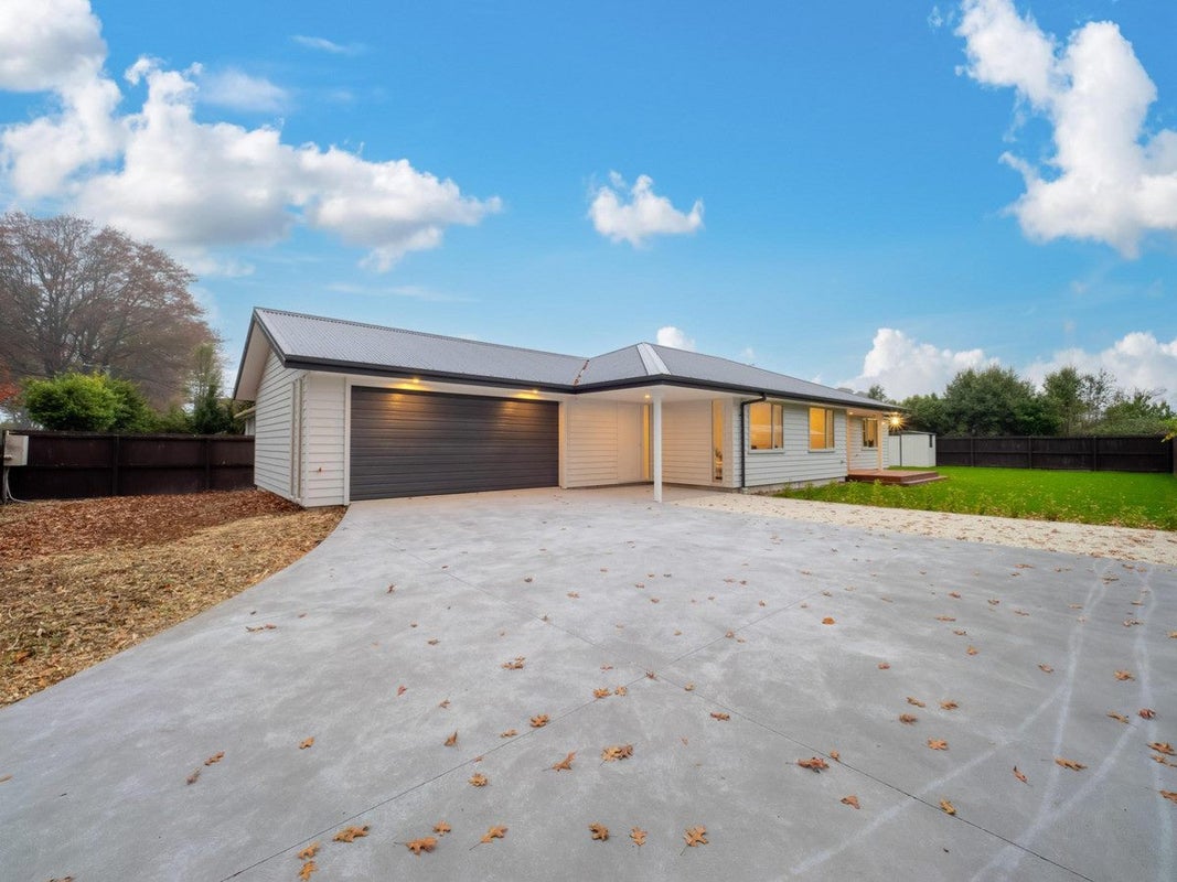 31 Emmett Street, Shirley, Christchurch - Carousel 21