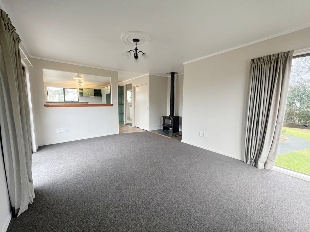 22 Kingsway Crescent, Forest Lake, Hamilton - Carousel 2