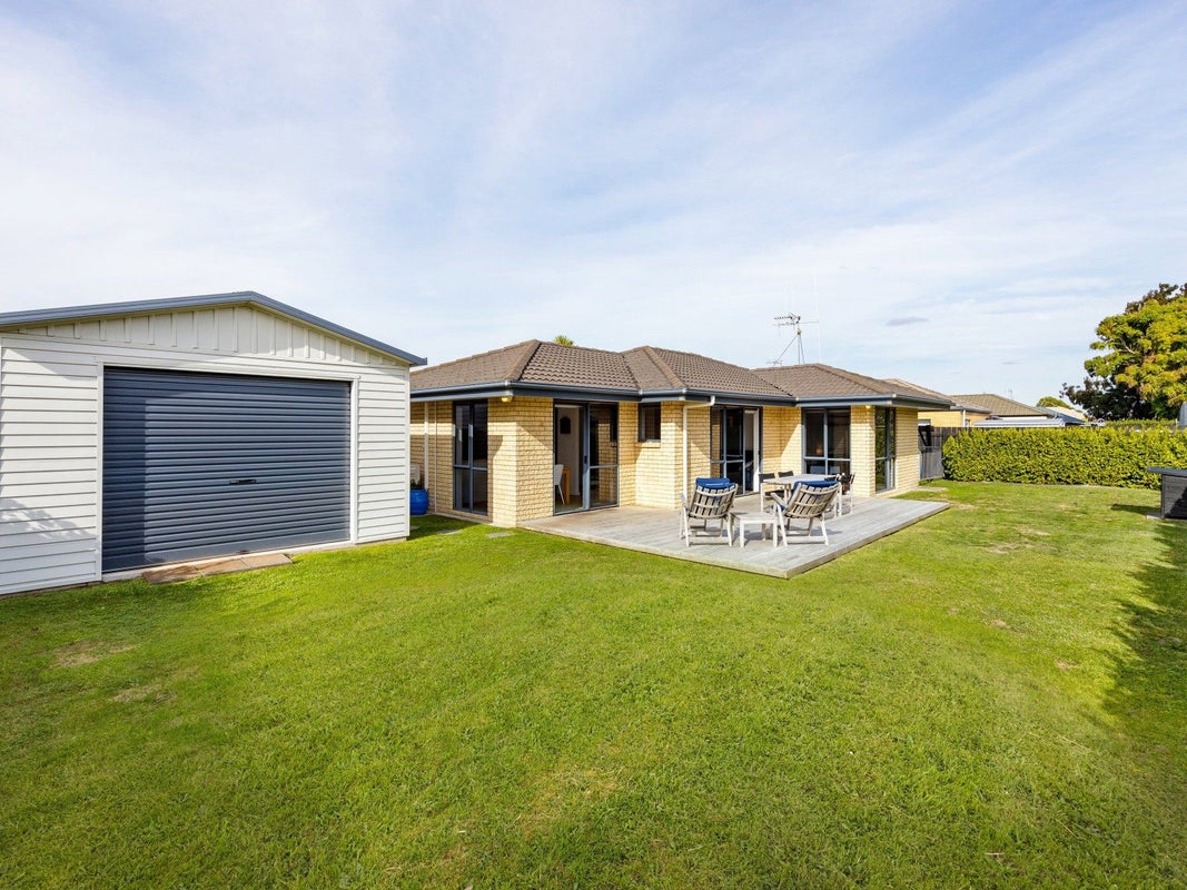 13 Bellona Place, Flagstaff, Hamilton - Carousel 3