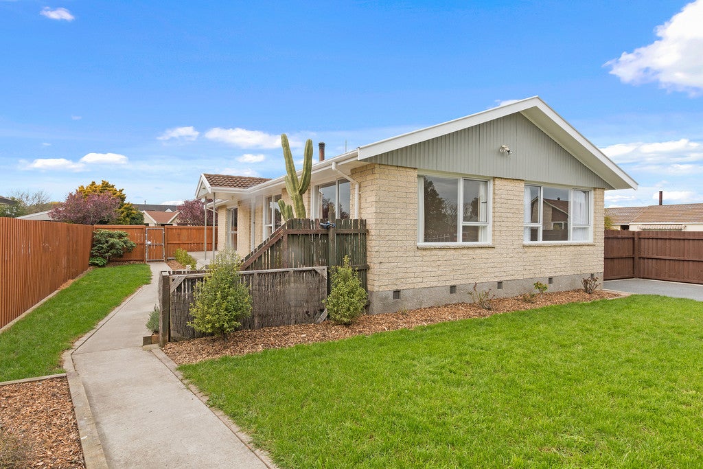 3 Panckhurst Drive, Woodend, Woodend - Carousel 1