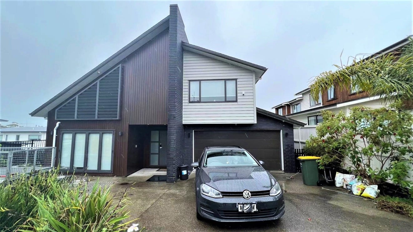 6 Remuremu Street, Long Bay, Auckland - Carousel 1