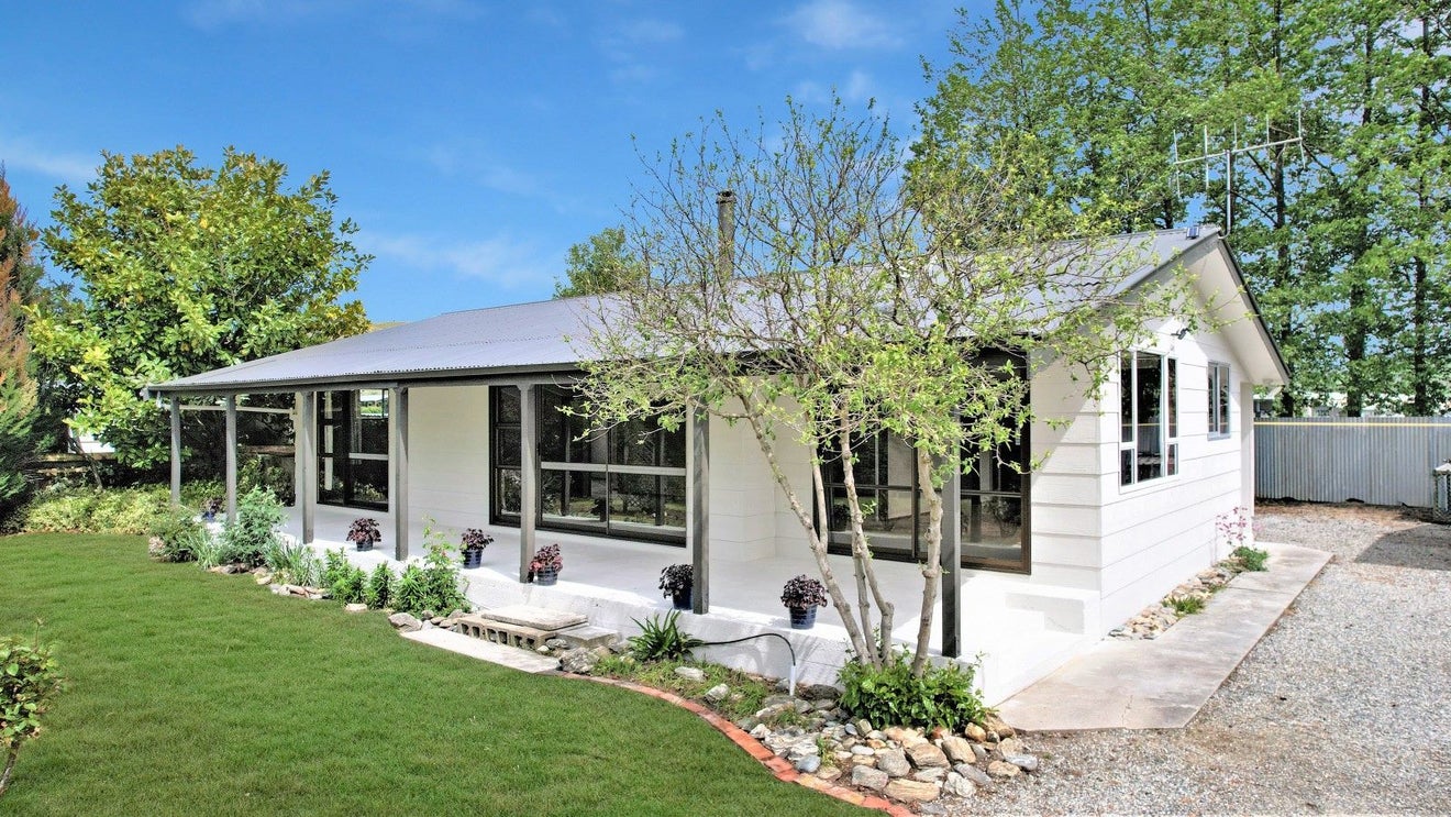 6 Moa Flat Road, Ettrick, Roxburgh - Carousel 1
