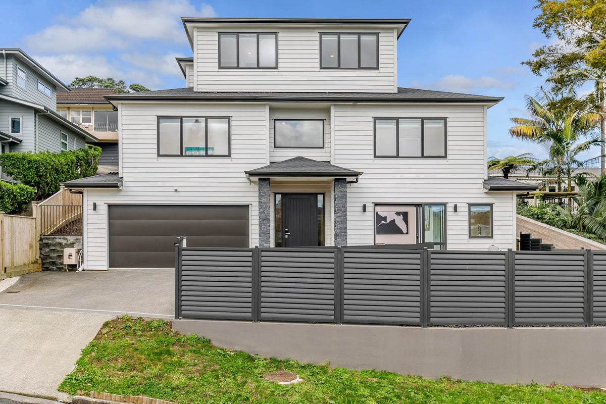 7A Heathcote Road, Castor Bay, Auckland - Carousel 1