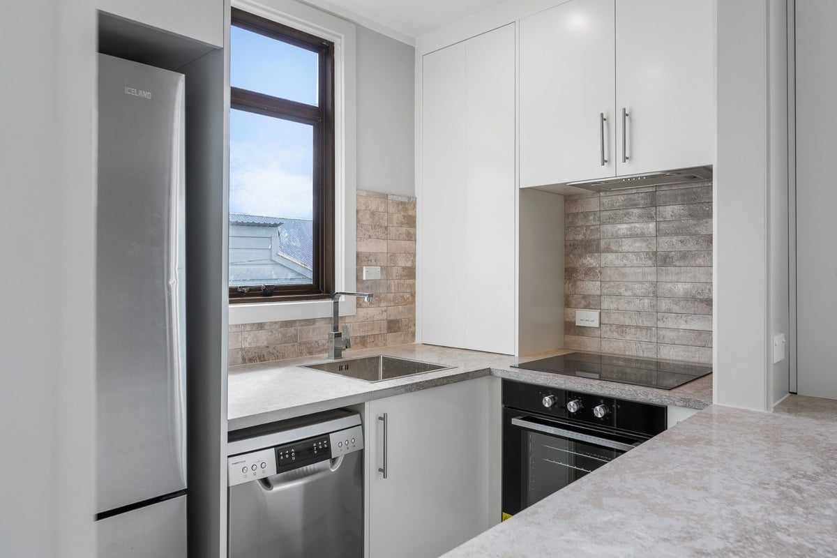 11 Maungawhau Road, Epsom, Auckland - Carousel 2