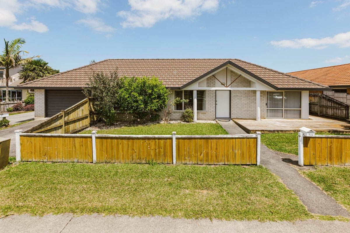 2/7 Nakhle Place, Manurewa, Auckland - Carousel 1