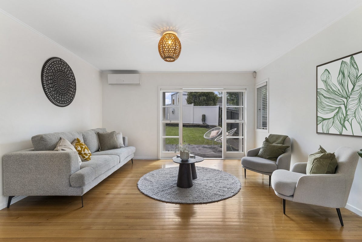 9 Glenford Lane, Te Atatu Peninsula, Auckland - Carousel 2