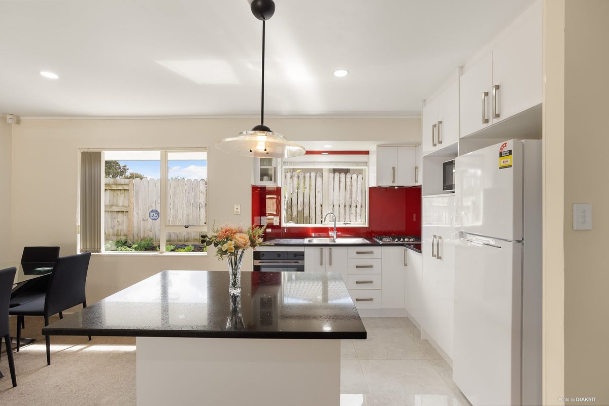 100A Parrs Cross Road, Henderson, Auckland - Carousel 2