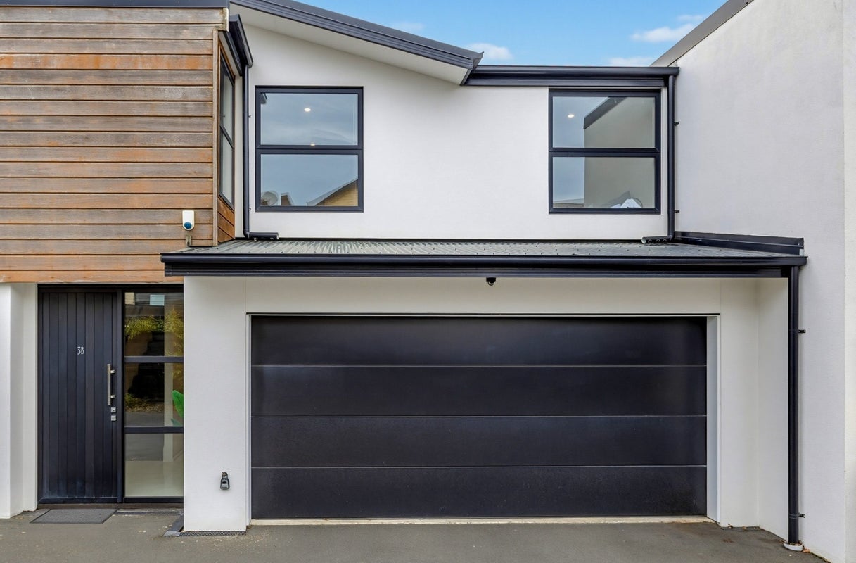 3B The Oval, Hillmorton, Christchurch - Carousel 15