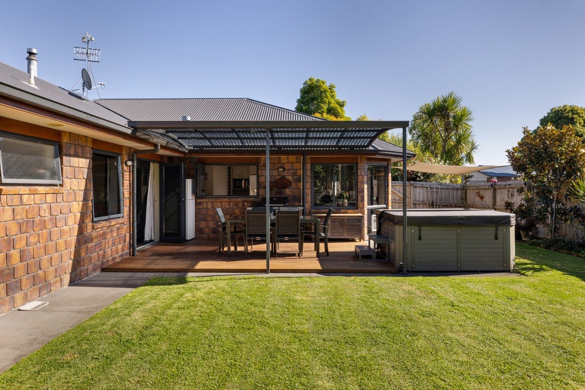 57 Oteki Park Drive, Welcome Bay, Tauranga - Carousel 2