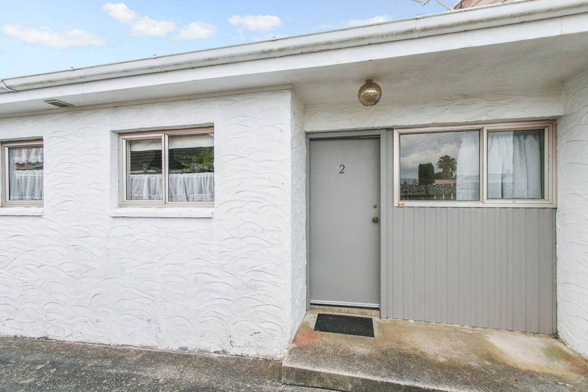 2/138 Hutchinson Avenue, New Lynn, Auckland - Carousel 1