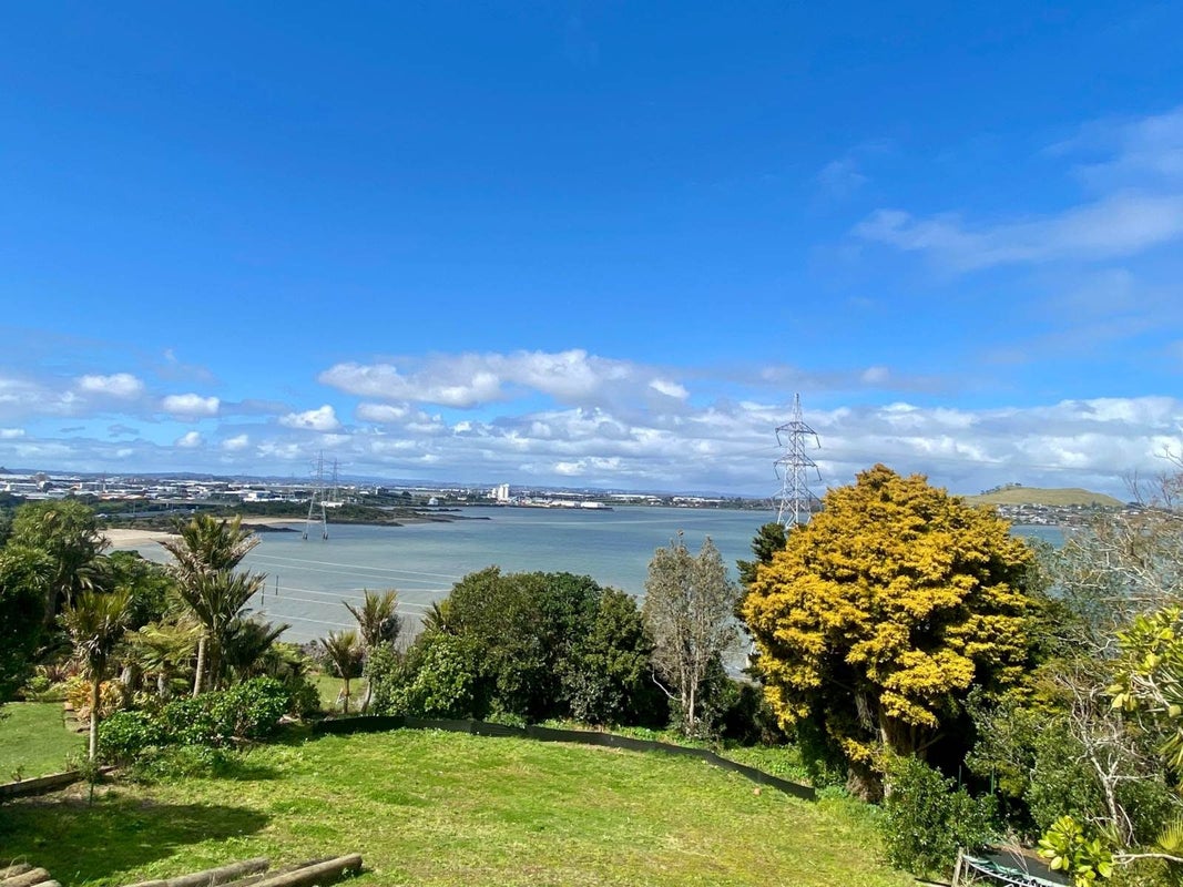 48A Seacliffe Road, Hillsborough, Auckland - Carousel 2