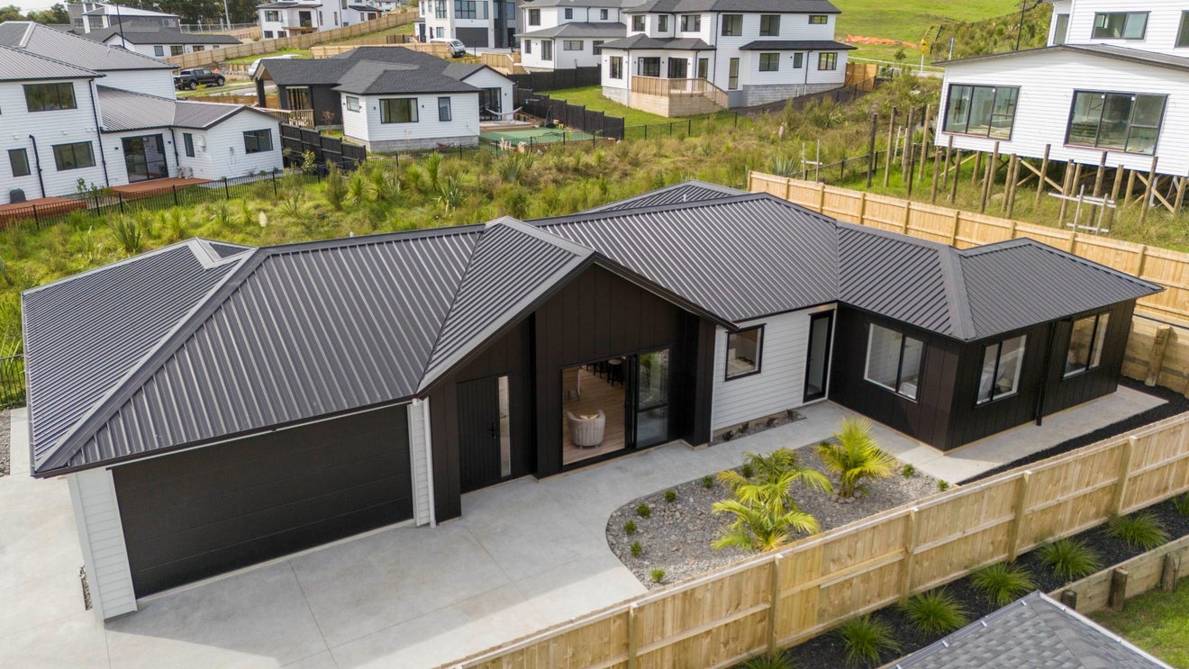 5 Kiokio Place, Swanson, Auckland - Carousel 1
