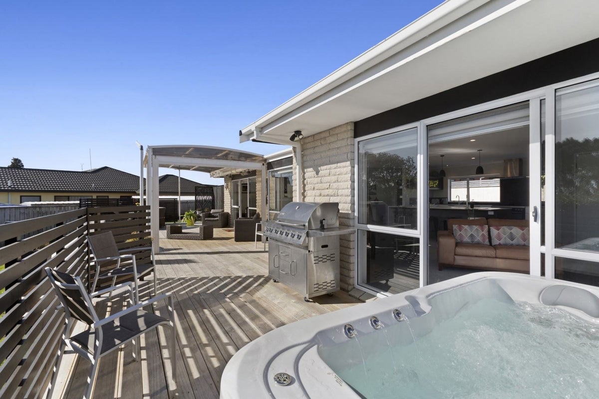 169B Heta Road, Highlands Park, New Plymouth - Carousel 2