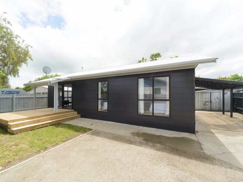 18A Cedar Grove, Highbury, Palmerston North - Carousel 1
