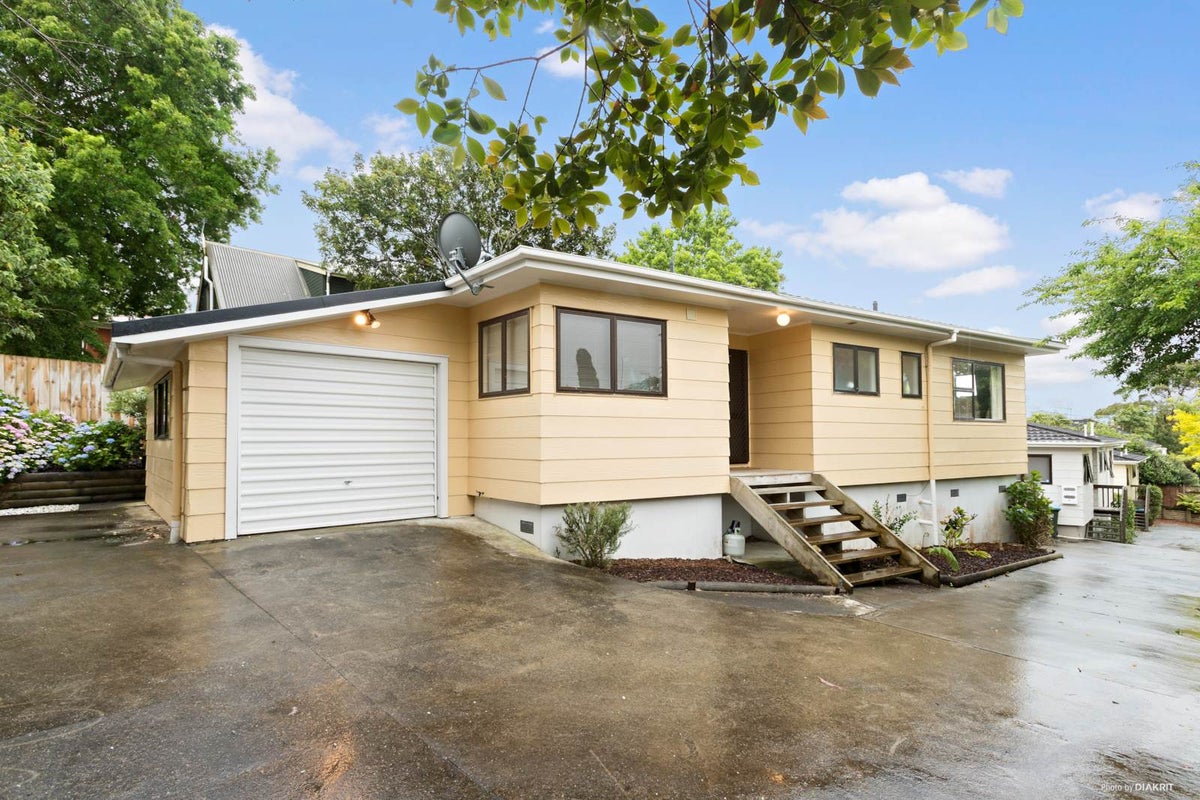 3/0 Cradock Street, Avondale, Auckland - Carousel 1