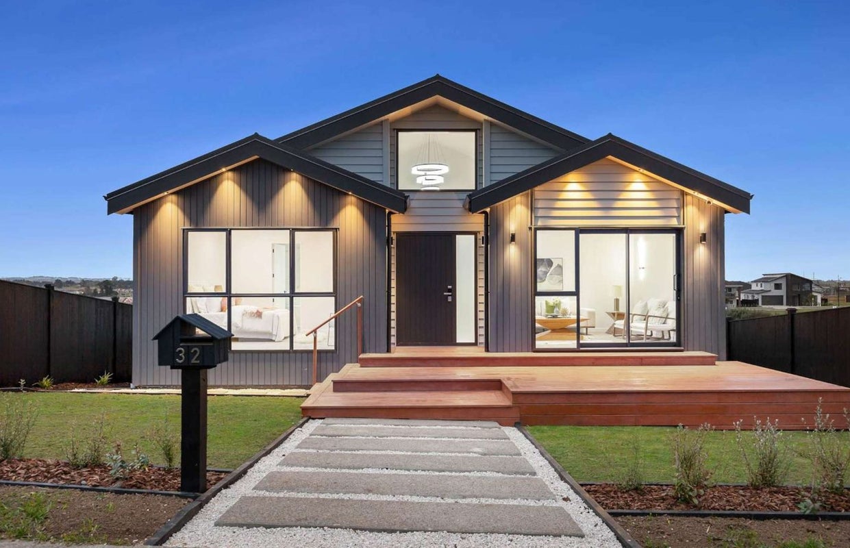 32 Parkmore Drive, Rosehill, Papakura - Carousel 1