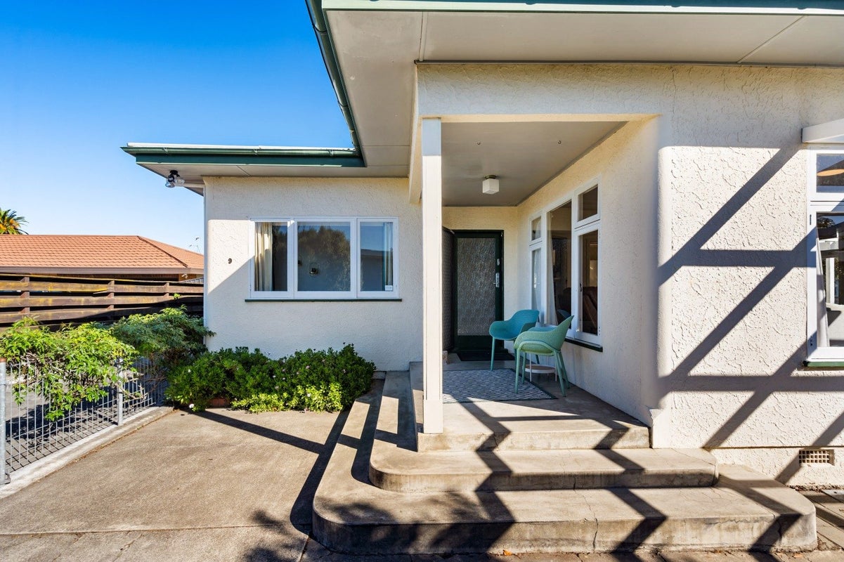 9 Ngarimu Crescent, Taradale, Napier - Carousel 2