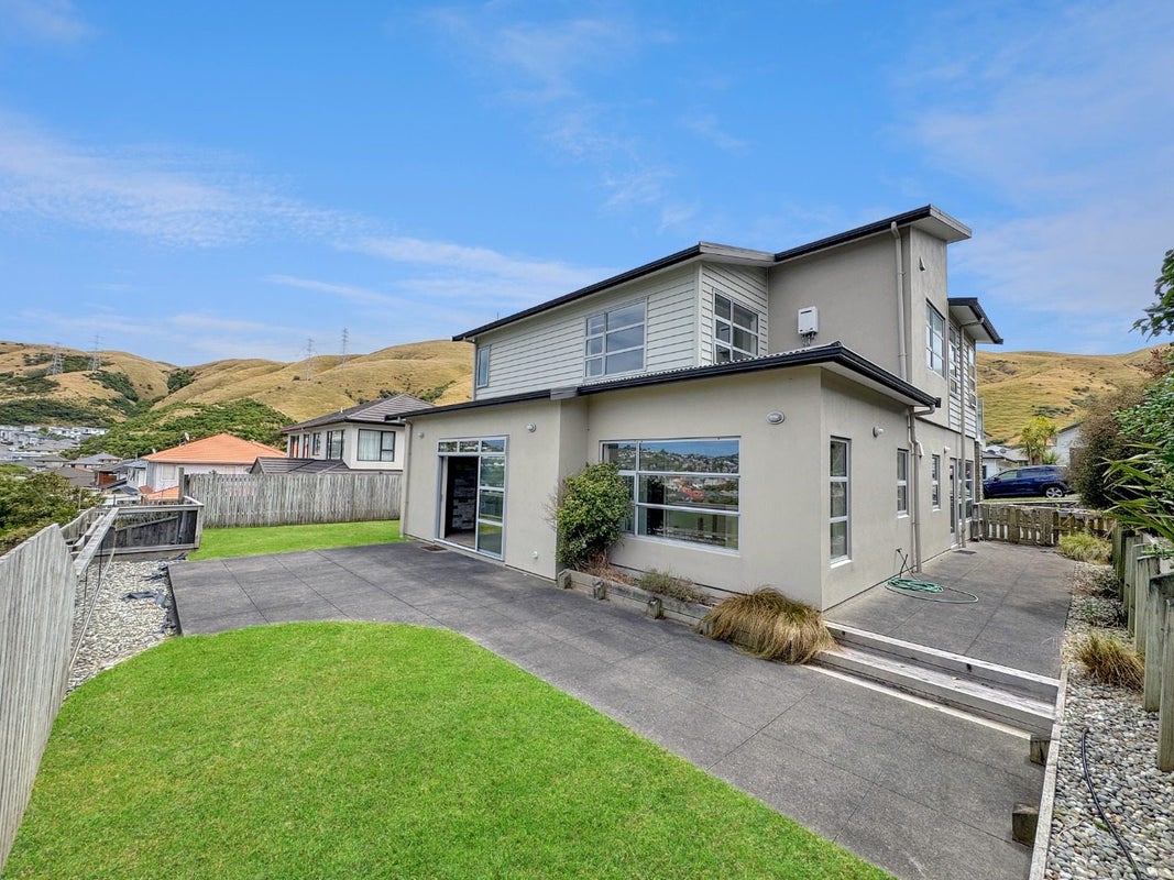 74 Amesbury Drive, Churton Park, Wellington - Carousel 1