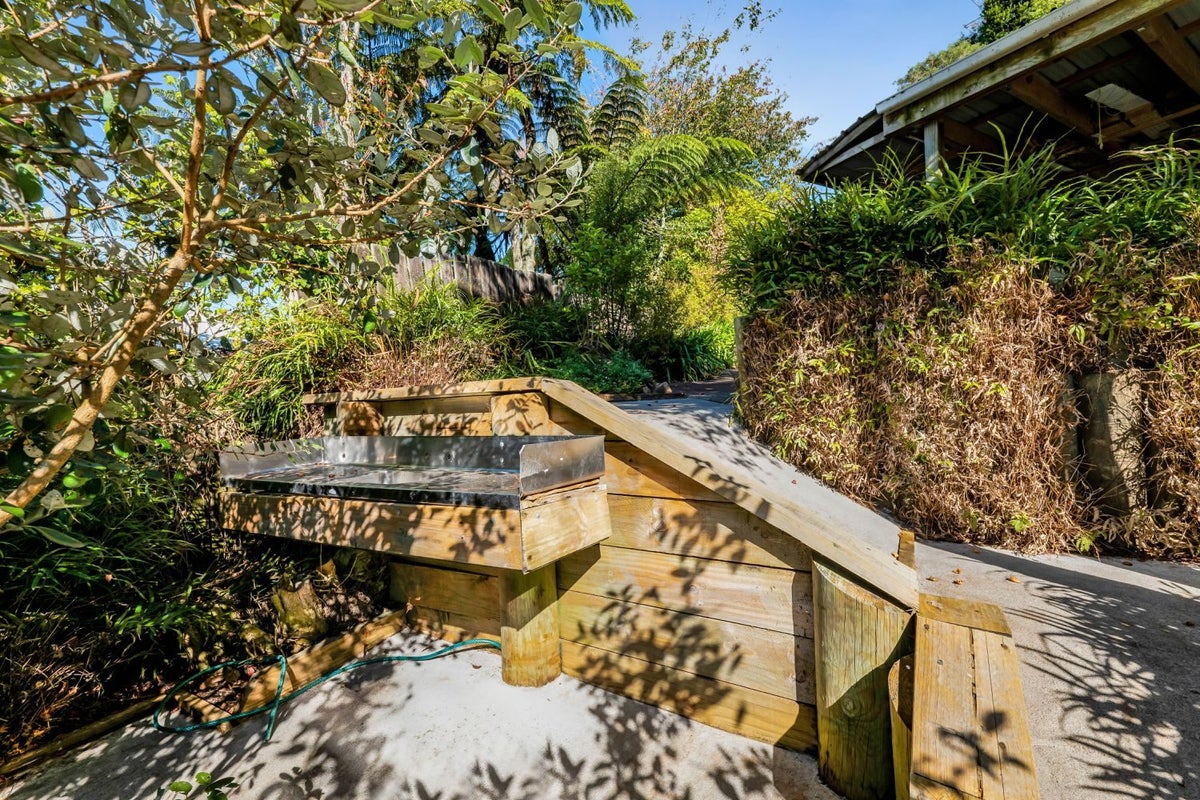 27 Saxton Road, Upper Vogeltown, New Plymouth - Carousel 20
