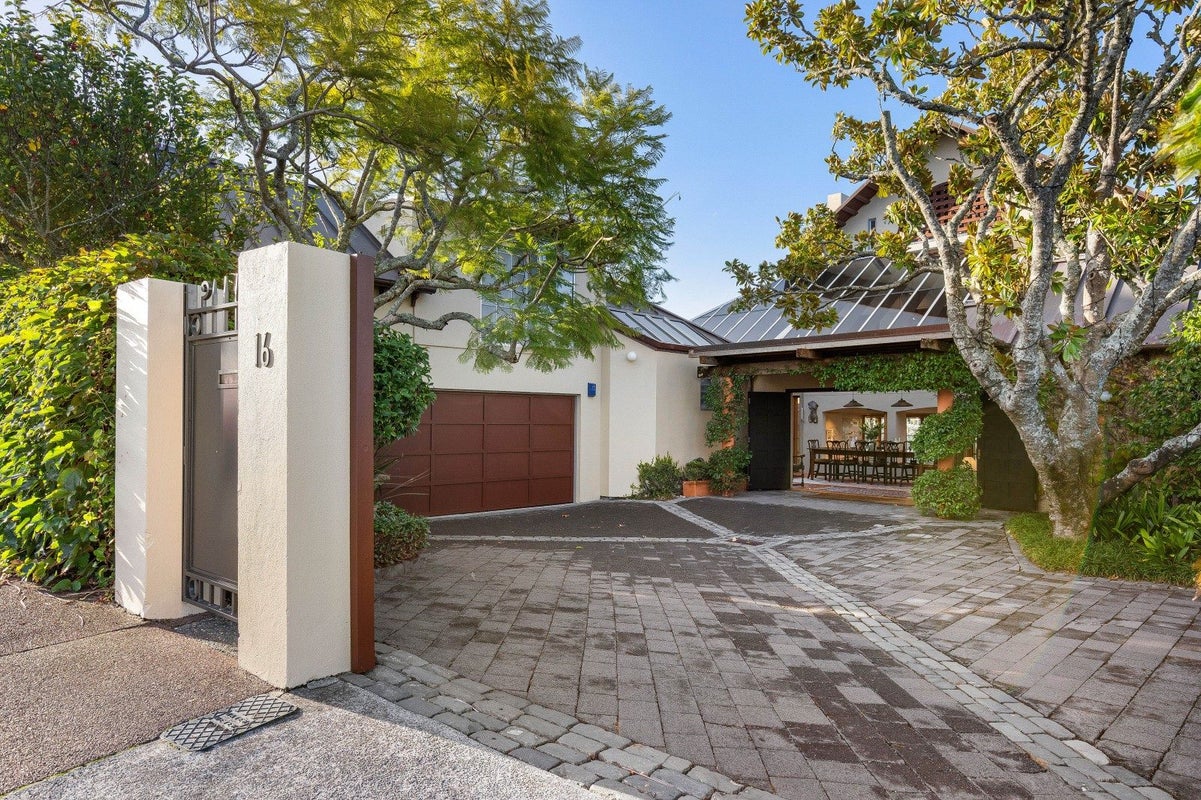 16 Brighton Road, Parnell, Auckland - Carousel 1