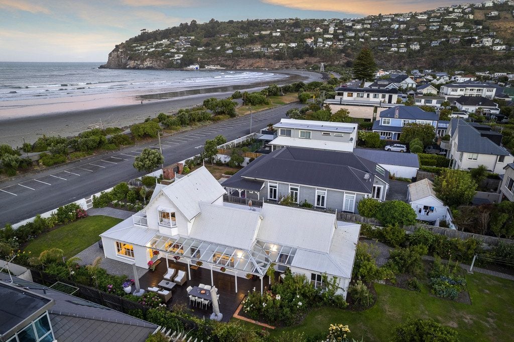 74 Esplanade, Sumner, Christchurch - Carousel 1