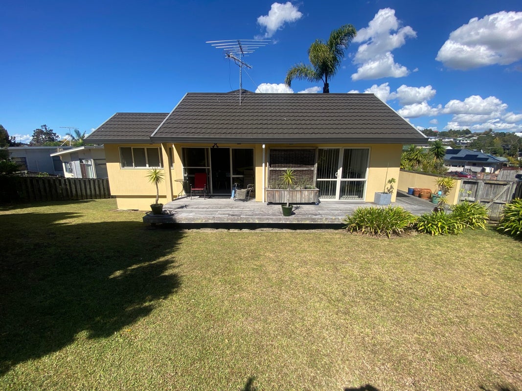 7 Ellenbury Place, Stanmore Bay, Whangaparaoa - Carousel 2