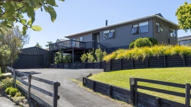 91 Solar Road, Glen Eden, Auckland - Carousel 1