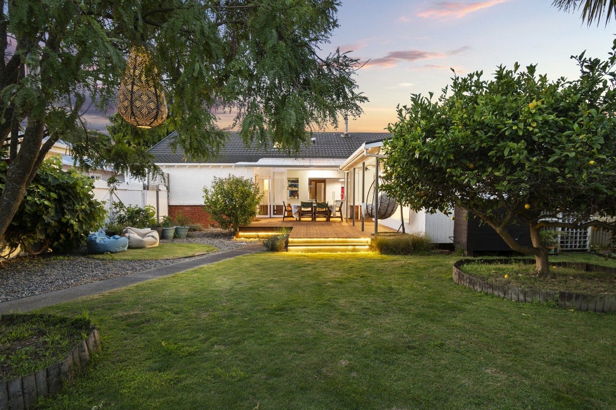 24 Limbrick Street, Terrace End, Palmerston North - Carousel 2