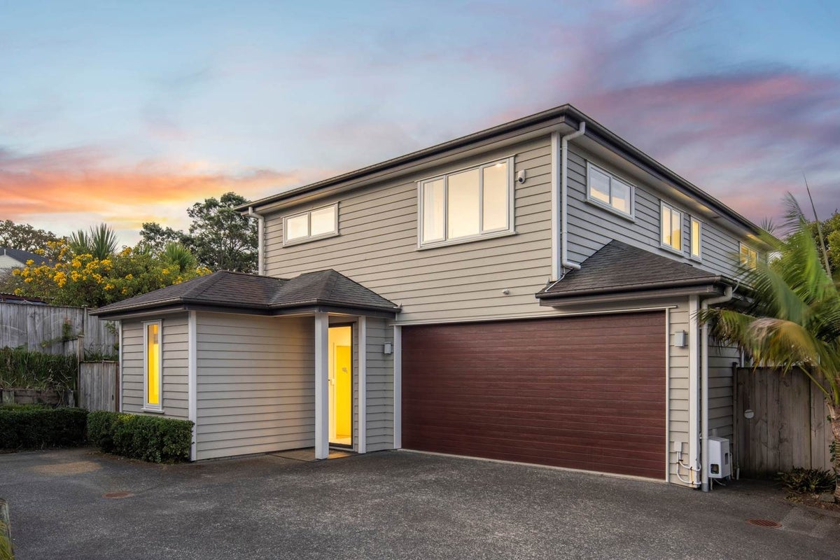 14A Hauraki Crescent, Pinehill, Auckland - Carousel 1