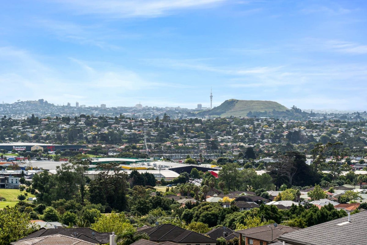 4 Sommet Place, East Tamaki Heights, Auckland - Carousel 40