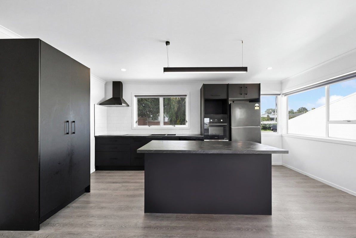 11A Knightsbridge Place, Dinsdale, Hamilton - Carousel 1